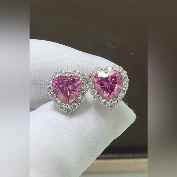 2 Carat Moissanite Heart-Shaped Earrings